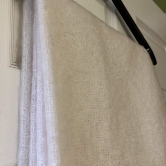 SIMONS | Mohair-blend Monochrome Scarf - Picture 3 of 5